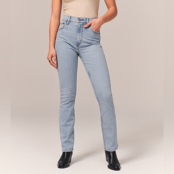 Abercrombie & Fitch Denim - NWT Women’s Abercrombie & Fitch 90’s Slim Straight Ultra High Rise Jeans- 26/2